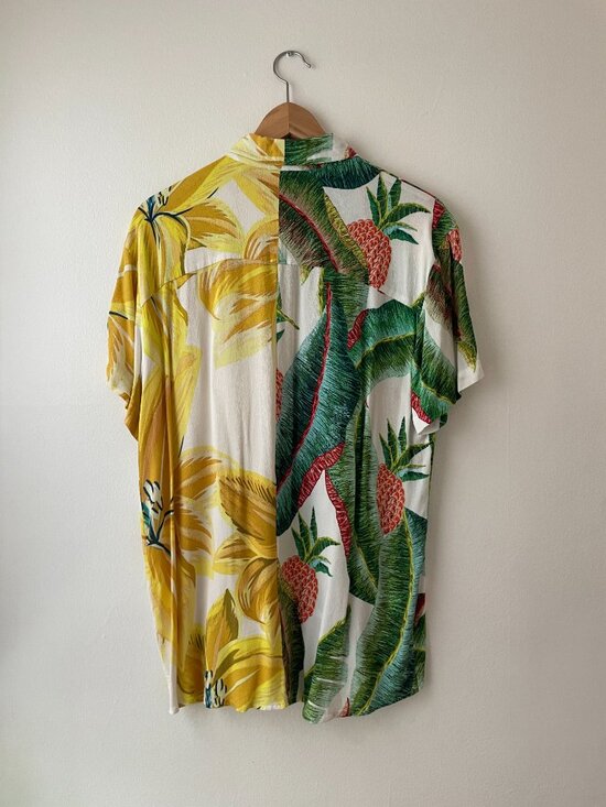 FARM Rio Tropical Beachy Button Down - Picture 2 of 4